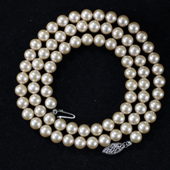 Champagne Cultured Pearls 6+mm - Picture 6 of 7